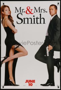 9g659 MR. & MRS. SMITH teaser 1sh 2005 June 10 style; assassins Brad Pitt & sexy Angelina Jolie!
