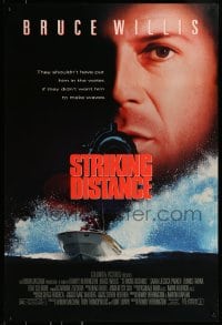 9g884 STRIKING DISTANCE 1sh 1993 great images of Bruce Willis, Sarah Jessica Parker, Tom Sizemore!