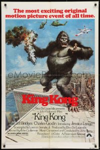 9y464 KING KONG 1sh 1976 John Berkey close up art of the BIG Ape!