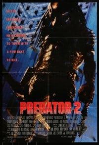 9y680 PREDATOR 2 int'l DS 1sh 1990 great full-length close-up image of alien hunter in L.A.!