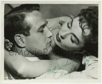 1b324 ANN BLYTH signed 8x10 still 1957 romantic c/u with Paul Newman in The Helen Morgan Story!