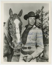 1b386 DALE ROBERTSON signed 8.25x10.25 still 1950s great close up cowboy portrait with his horse!