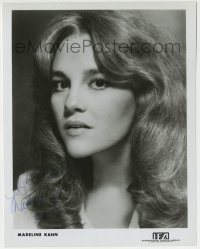 1b760 MADELINE KAHN signed 8x10.25 publicity still 1970s she was with International Famous Agency!