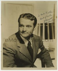 1b553 RED SKELTON signed 8x10 still 1946 great seated portrait of the comedian wearing suit & tie!