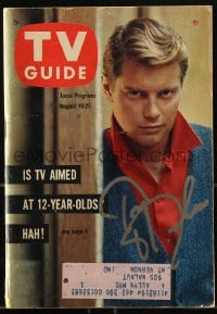 1b641 TROY DONAHUE signed magazine August 19, 1961 on the cover of TV Guide for Surfside 6!
