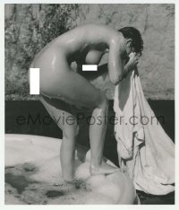 1m509 ANDRE DE DIENES deluxe 10x12 still 1950s nude woman drying herself off after bathing!