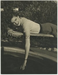 1m578 JEAN HAGEN deluxe 10x13 still 1940s close up laying on diving board dipping fingers in pool!