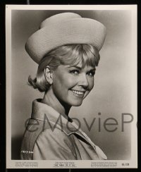 1s441 THRILL OF IT ALL 8 8x10 stills 1963 images of sexy Doris Day & James Garner, cast portraits!