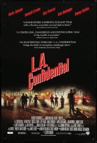 1z656 L.A. CONFIDENTIAL DS 1sh 1997 Basinger, Spacey, Crowe, Pearce, police arrive in film's climax