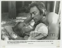 2a139 ANY WHICH WAY YOU CAN 7.5x9.5 still 1980 romantic c/u of Clint Eastwood & Sondra Locke!
