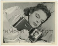 2a157 BABES IN ARMS 8x10 still 1939 Judy Garland sleeping with diary & picture of Mickey Rooney!