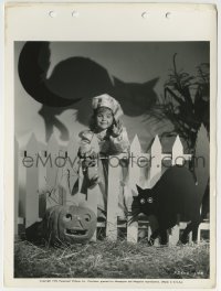 2a265 CAROLYN LEE 8x11 key book still 1939 candid of the 4 year-old all dressed up for Halloween!
