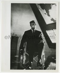 2a387 DR. STRANGELOVE 8.25x10 still 1964 Peter Sellers as Strangelove in wheelchair in war room!