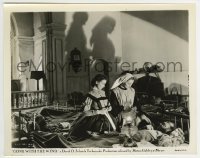 2a482 GONE WITH THE WIND 8x10.25 still 1939 Vivien Leigh & Olivia De Havilland w/wounded soldiers!