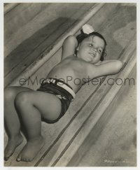 2a510 HONEYMOON IN BALI candid 8.25x9.5 still 1939 cute Carolyn Lee laying by pool by Don English!