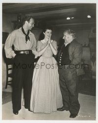 2a802 RULERS OF THE SEA candid 7.75x9.5 still 1939 Douglas Fairbanks Jr, Margaret Lockwood & Fyffe!