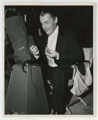 2a846 SOUTHERN YANKEE candid deluxe 8.25x10 still 1948 Brian Donlevy takes over sound man's seat!