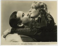 2a859 STELLA DALLAS 7.5x9.5 still 1937 great romantic close up of Barbara Stanwyck & John Boles!