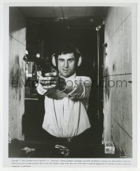 2a878 TAXI DRIVER 8.25x10 still 1976 c/u of Robert De Niro at shooting range, Martin Scorsese