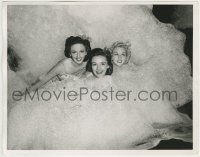 2a998 ZIEGFELD FOLLIES deluxe 8x10 still 1945 sexy Ziegfeld girls in a frothy cloud of bubbles!