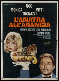 2c160 DUCK IN ORANGE SAUCE Italian 2p 1975 wacky image of Ugo Tognazzi holding duck Monica Vitti!