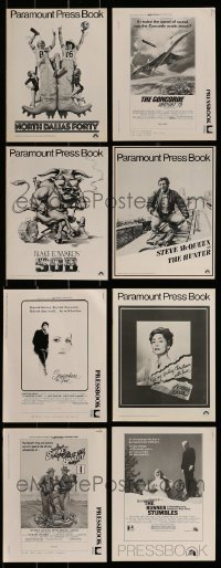 2g291 LOT OF 8 UNCUT PRESSBOOKS 1970s-1980s advertising for a variety of different movies!