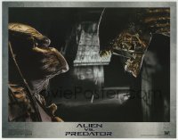 3c255 ALIEN VS. PREDATOR LC 2004 best close up of the two monsters face to face!