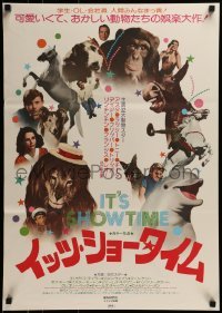 3f635 IT'S SHOWTIME Japanese 1976 Roddy McDowall, Flipper & Lassie, wacky animal images!