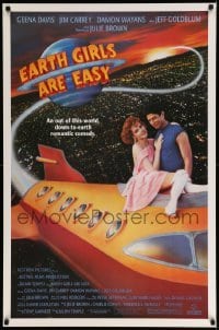 3w246 EARTH GIRLS ARE EASY 1sh 1989 great image of Geena Davis & alien Jeff Goldblum on space ship!