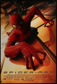 3w819 SPIDER-MAN advance DS 1sh 2002 Tobey Maguire climbing building, Sam Raimi, Marvel Comics!