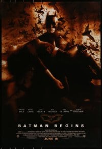 4c464 BATMAN BEGINS advance DS 1sh 2005 June 15, great image of Christian Bale carrying Katie Holmes