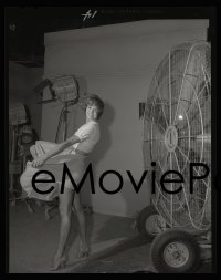 4d276 ANGIE DICKINSON group of 4 4x5 negatives 1960s from sexy Marilyn Monroe-like shoot by fan!