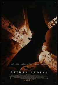 4g077 BATMAN BEGINS advance DS 1sh 2005 June 17, image of Christian Bale in title role flying w/bats!