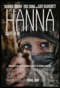 4g371 HANNA advance DS 1sh 2011 cool image of Saoirse Ronan in the title role, adapt or die!