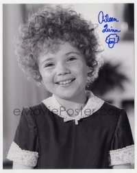 4t708 AILEEN QUINN signed 8x10 REPRO still 1990s smiling close portrait from Annie with drawing!