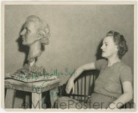 4t479 GRACIE FIELDS signed 8x10 still 1940s the English comedienne & her sculpture by Harley Martin!