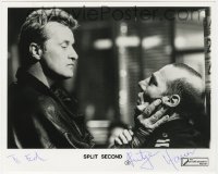 4t614 RUTGER HAUER signed 8x10 still 1992 great close up choking guy from Split Second!