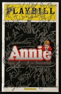4t240 ANNIE signed playbill 2012 by TWENTY SEVEN of the cast & crew members!