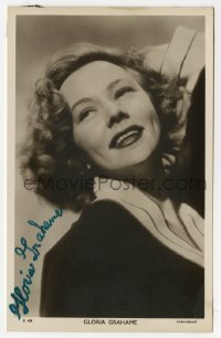 4t290 GLORIA GRAHAME signed English 4x6 postcard 1940s great portrait of the pretty Paramount star!