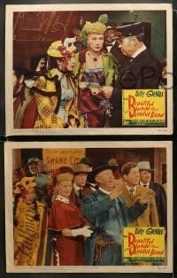 4w670 BEAUTIFUL BLONDE FROM BASHFUL BEND 4 LCs 1949 Preston Sturges, Betty Grable has the big guns!