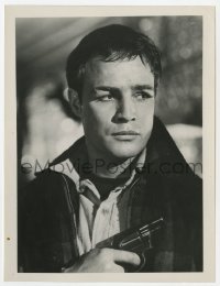 4x696 ON THE WATERFRONT 7x9.25 news photo 1955 c/u of Marlon Brando w/gun, directed by Elia Kazan!