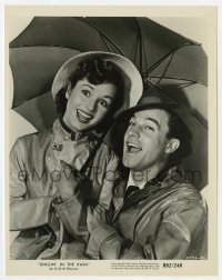 4x862 SINGIN' IN THE RAIN 8x10 still R1962 best image of Gene Kelly & Debbie Reynolds w/ umbrella!
