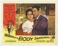 5h498 INVASION OF THE BODY SNATCHERS LC 1956 best close up of scared Kevin McCarthy & Dana Wynter!