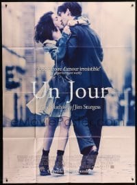 5j874 ONE DAY French 1p 2011 romantic close up of sexy Anne Hathaway & Jim Sturgess kissing!