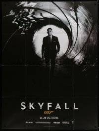 5j925 SKYFALL teaser French 1p 2012 Daniel Craig as James Bond 007 in tuxedo in gun barrel!