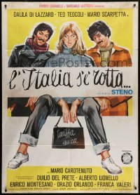 5j493 L'ITALIA S'E ROTTA Italian 1p 1976 Italy Has Broken, Dalila Di Lazzaro between two men!