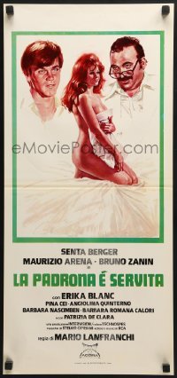 5p926 MISTRESS IS SERVED Italian locandina 1976 Mos art of sexy naked Senta Berger on bed!