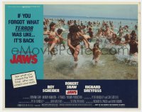 5r593 JAWS LC R1979 Spielberg, crowd of terrified bathers fleeing the water after shark report!