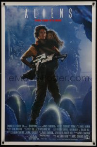 5s031 ALIENS int'l 1sh 1986 James Cameron sci-fi sequel, Sigourney Weaver as Ripley carrying Carrie Henn!