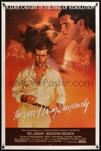 5s993 YEAR OF LIVING DANGEROUSLY 1sh 1983 Peter Weir, great artwork of Mel Gibson by Stapleton!